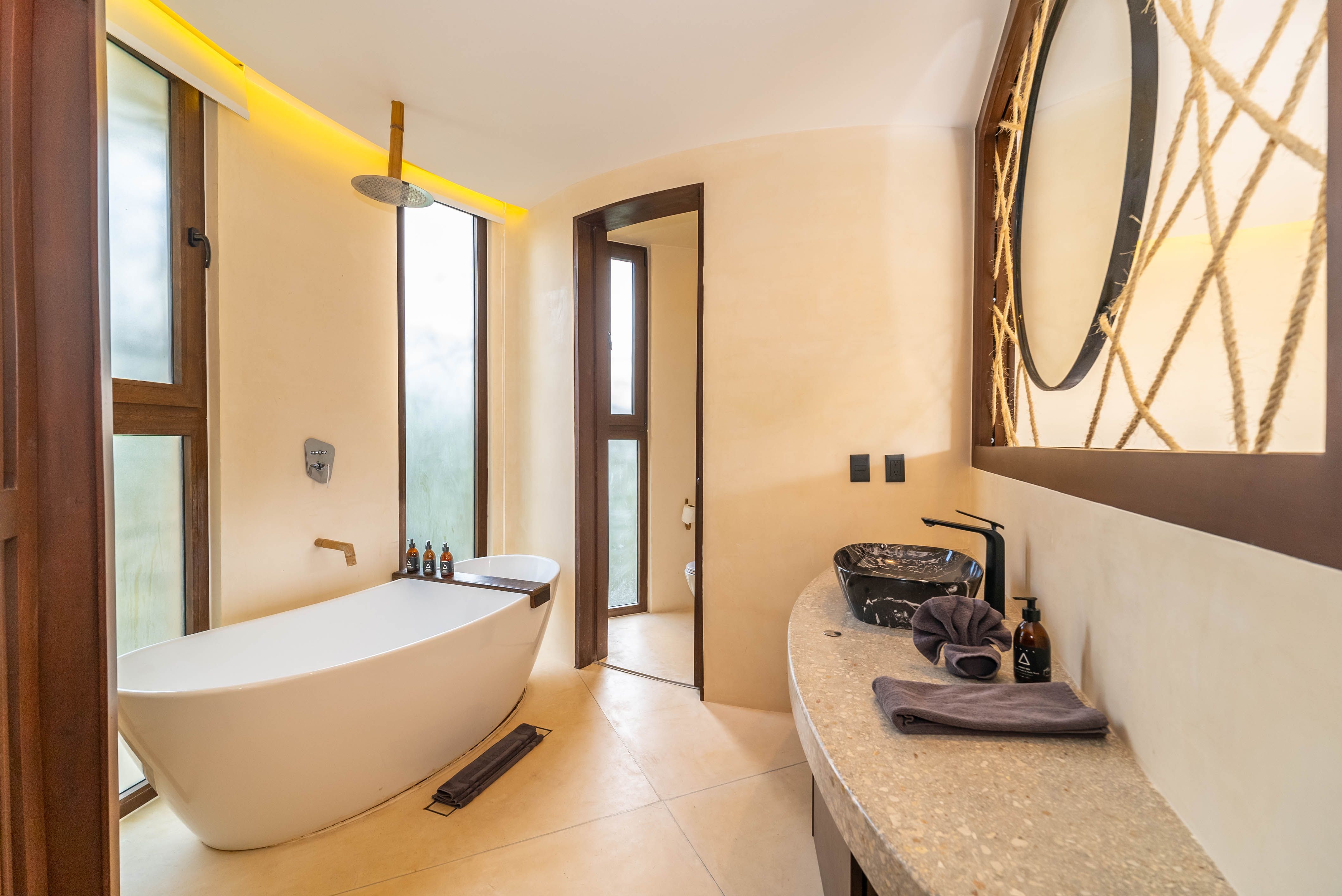 Mid-Level Treehouse Studio Suite view 10