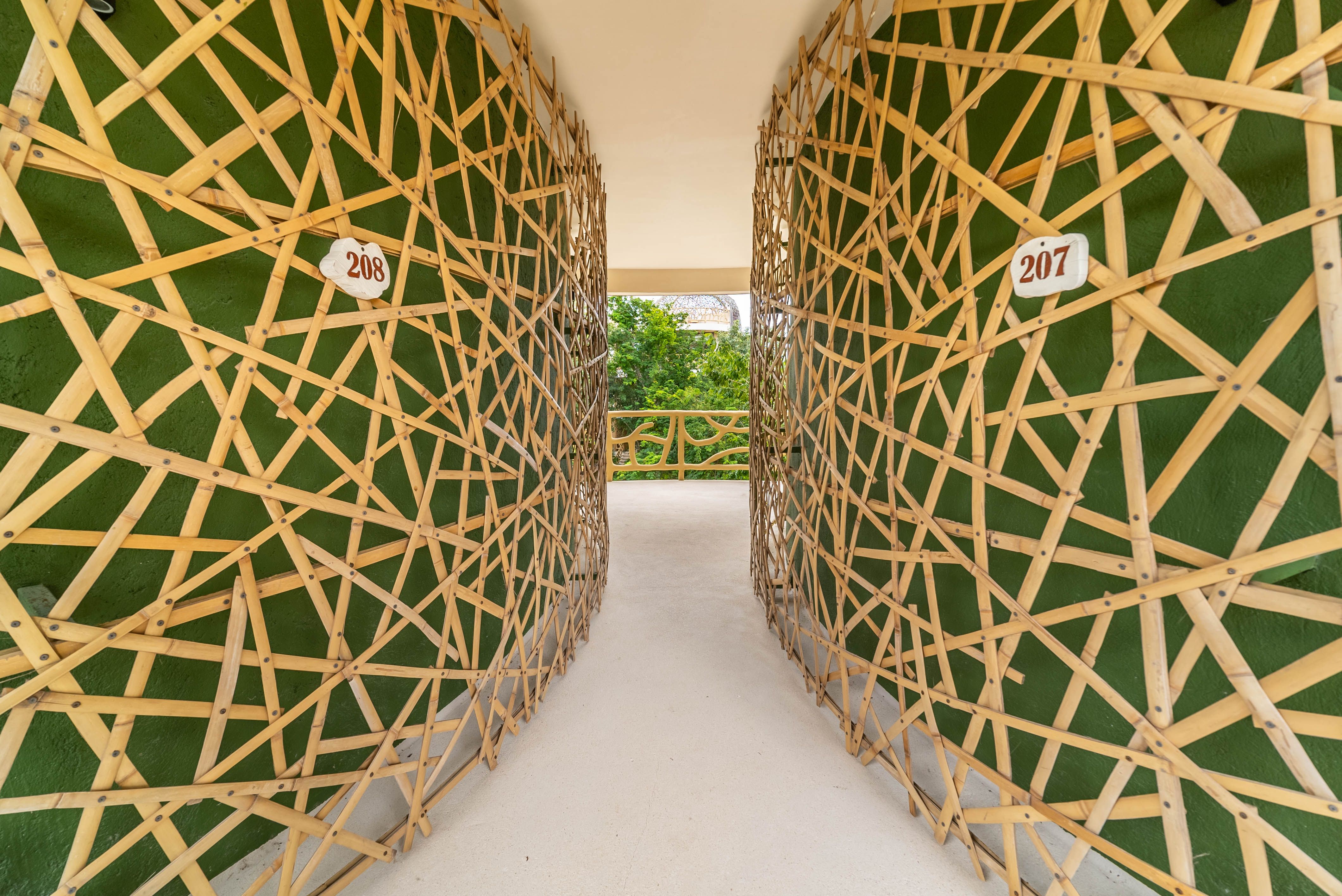 Mid-Level Treehouse Studio Suite view 2