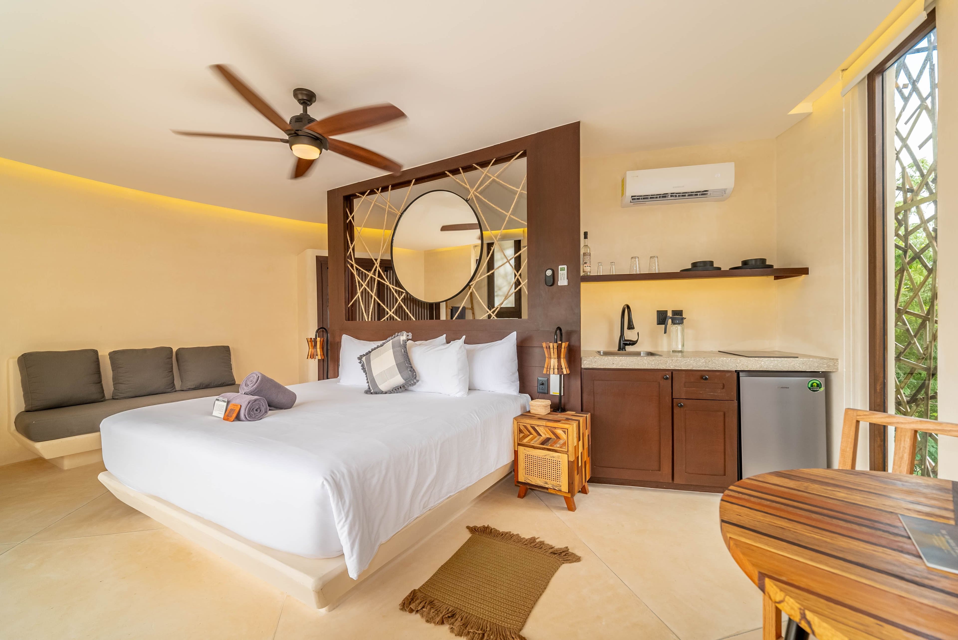 Lower-Level Treehouse Studio Suite - View 5